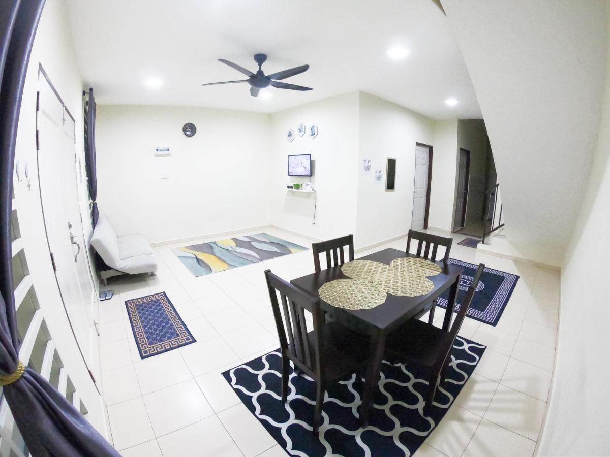 Ayna Homestay 5 Minutes To Marang Jetty 외부 사진