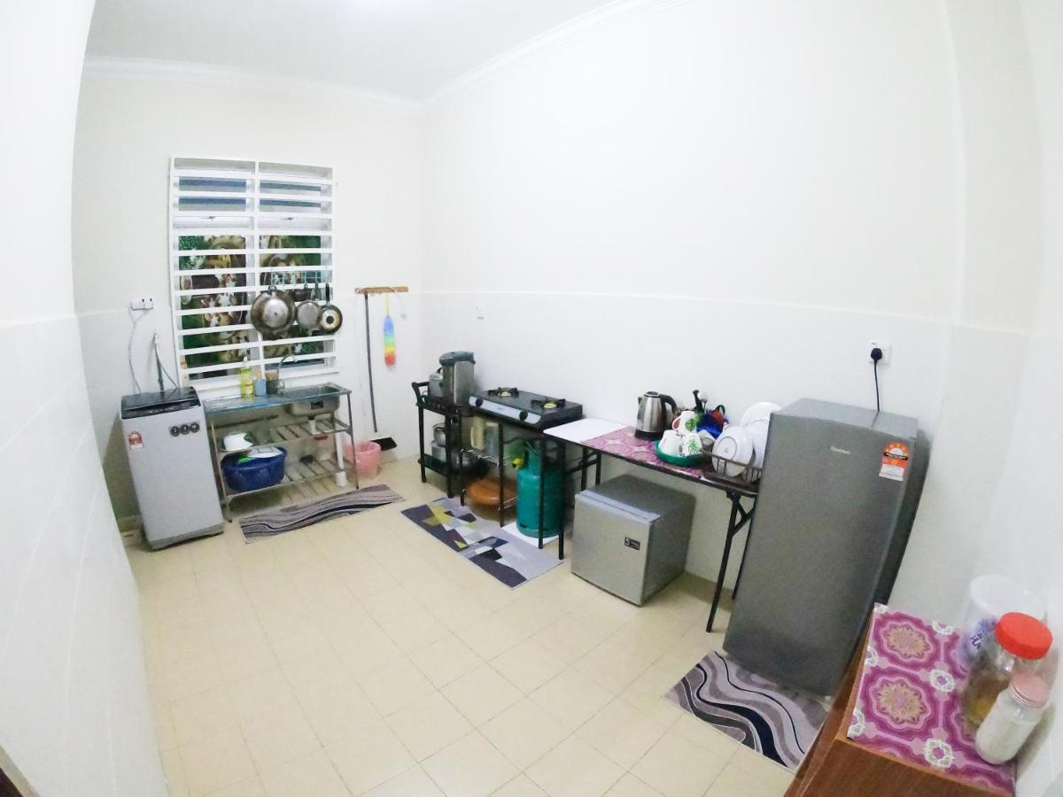 Ayna Homestay 5 Minutes To Marang Jetty 외부 사진